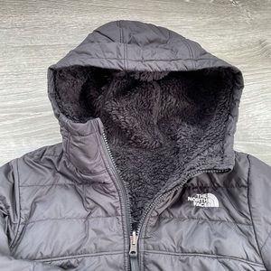 Great warm reversible jacket, worn only a few times.